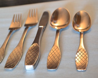Vtg MCM 20 Pcs Dana Denmark Midcentury Modern Flatware Oversized DNS5 Criss Cross Pineapple Handle Tiki Silverware Stainless 3 Sets Avbl