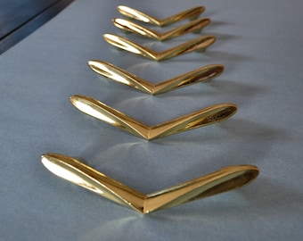 Vtg 1 x MCM Concave Chevron Drawer Pull 2.75" Centers Polished Brass Boomerang Cabinet Handle Midcentury Danish Modern Atomic 30 Avail