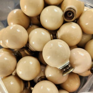 NOS 1 x Almond Pedestal Cabinet Knob 1 3/8" Porcelain Ball Drawer Pull Off White Beige Tan Ceramic Small Round Brass Base Farmhouse 39 Avail