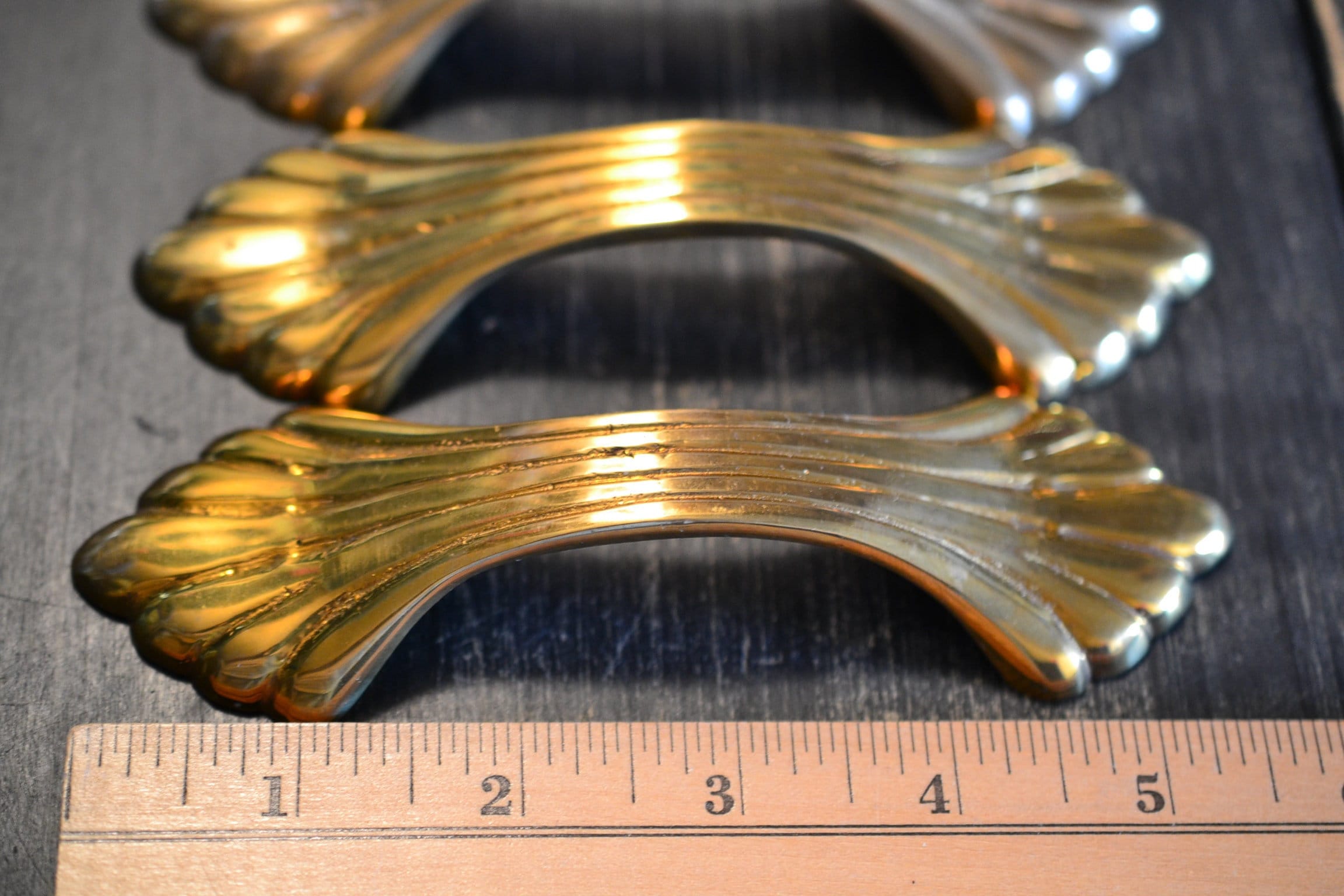 1 x Vtg Huge Solid Cast Brass Art Deco Drawer Pull Stunning 4.5" Center…