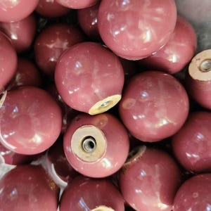 1 x Vtg Ball Knob Dark Pink / Dusty Rose / Mauve 1.25" Porcelain Cabinet Drawer Pull Small Round Ceramic Farmhouse 50 Avail