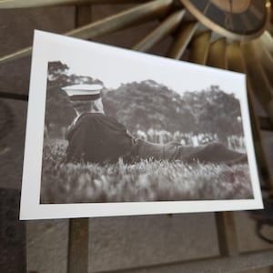 Vtg Carte postale amateur photo env. Années 1920 1930 Repro Montague Glover / James Gardiner / Ralph Hall Monty's Private Pictures Photo d'intérêt gay N&B