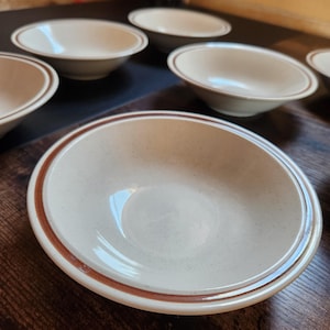 Vtg Farmhouse Bowls Set of 4 8 Hearthside Casual Elegance Chablis 6.75&quot; Stoneware Yellow Orange Flower Speckleware