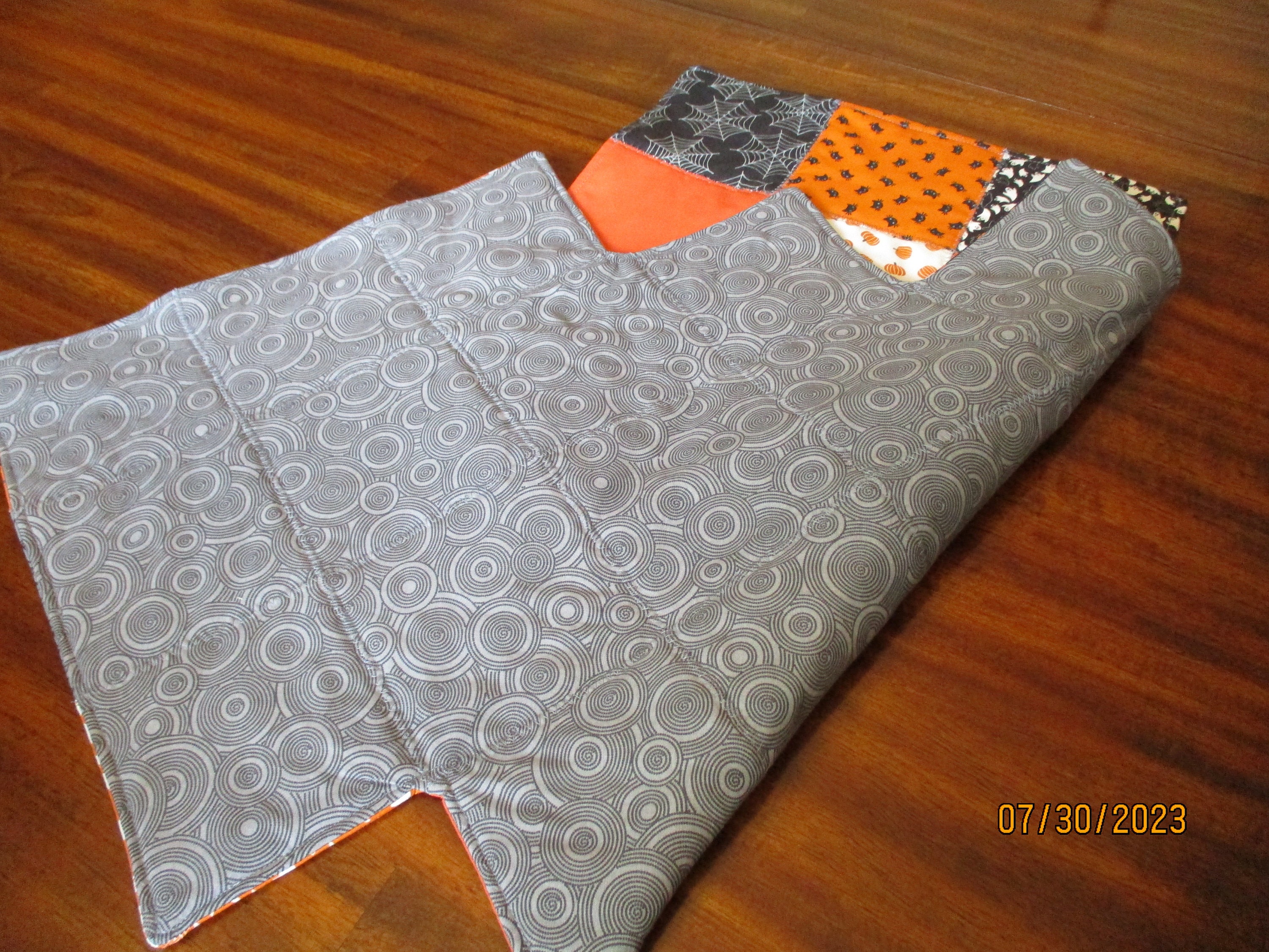 Festive Reversible Quilted Table Runner 35" Long X 18" Wide for Fall ...