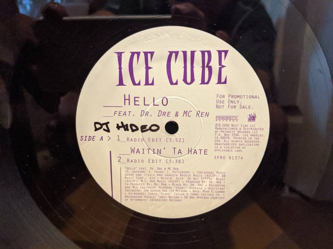 Ice Cube-prestatie. Dr. Dre \u0026 MC Ren - Hello (12\, image size:1080x810