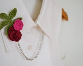 White sleeveless blouse with crochet brooch and chain to connect the collar ooak Handmade Size S EU36 USA6 UK8