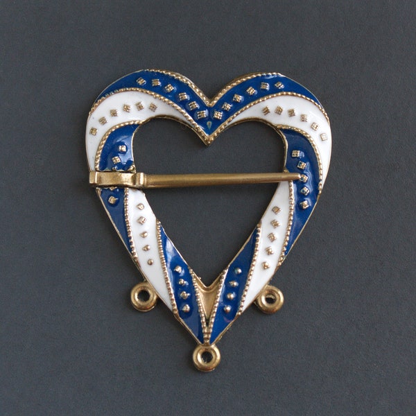 Heart-shaped Renaissance brooch, XV century historical jewelry for medieval dress, Renaissance Fair or SCA garb, St. Valentine's day gift