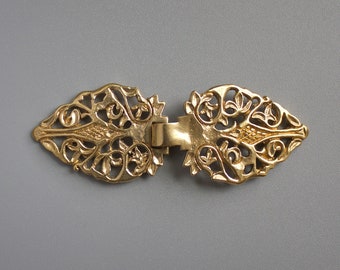 Renaissance clasps, XV-XVI century post-medieval fasteners from England, medieval dress accessories, 16th century historical sewing supplies