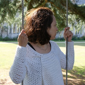 Wrap around crochet cardigan pattern| Modern top-down seamless woman’s waterfall cardi| Round neck double breasted cardigan in sizes XS-3X