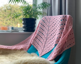 Crochet Shawl Pattern: Simple triangle filet crochet shawl made bottom up for summer in sportweight yarn