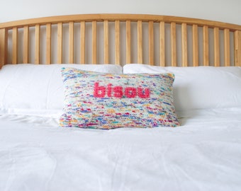 Bisou Crochet Pillow Pattern: Tapestry Crochet ‘Kiss' Slogan Cotton Cushion Cover (PDF Crochet Pattern)