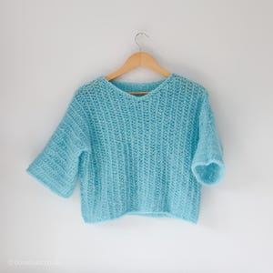 Fluffy crochet sweater pattern: Easy mohair or brushed alpaca, lightweight size inclusive crochet pullover pattern for women