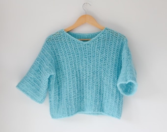 Fluffy crochet sweater pattern: Easy mohair or brushed alpaca, lightweight size inclusive crochet pullover pattern for women