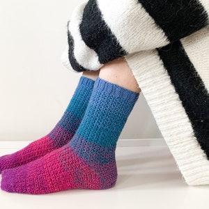 Easy toe up crochet sock pattern: Beginner friendly 'Step On’ Sock in toddler to large adult sizes