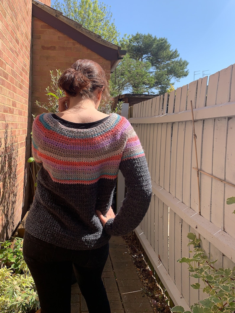 Any Yarn Top Down Crochet Sweater Pattern: Beginner's round yoke crochet jumper can be made with any yarn weight 画像 4