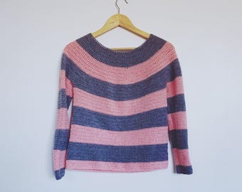Any Yarn Top Down Crochet Sweater Pattern: Beginner's round yoke crochet jumper can be made with any yarn weight