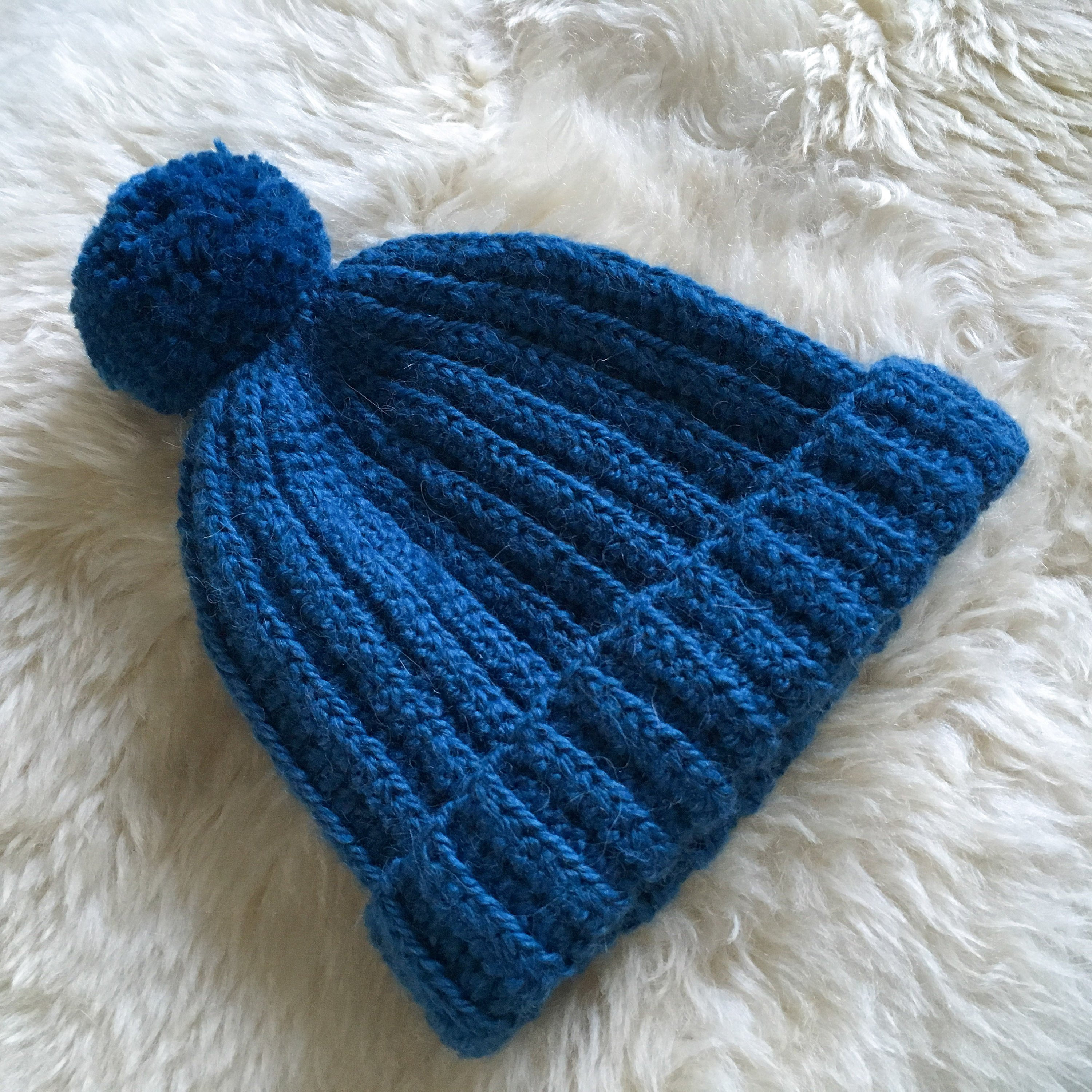 Classic Ribbed Beanie Hat With Pom Pom 