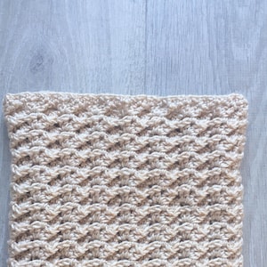 Crochet Cowl Pattern: Simple textured crochet snood/cowl One skein project image 6