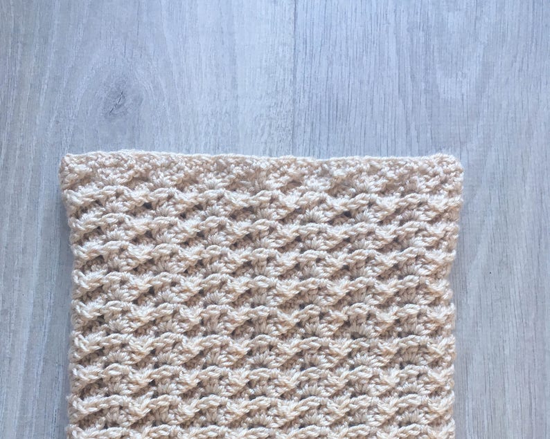 Crochet Cowl Pattern: Simple textured crochet snood/cowl One skein project image 6