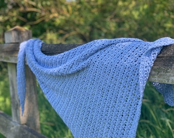 Crochet Pattern: Easy Star Stitch Shawl. Beginner friendly asymmetric triangle scarf or crochet wrap pattern