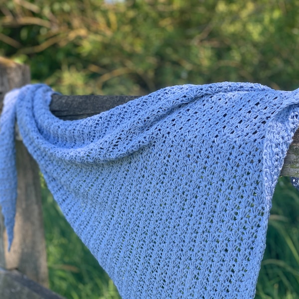 Crochet Pattern: Easy Star Stitch Shawl. Beginner friendly asymmetric triangle scarf or crochet wrap pattern