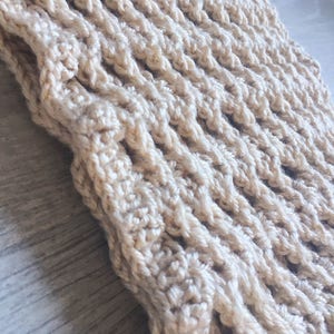 Crochet Cowl Pattern: Simple textured crochet snood/cowl One skein project image 7