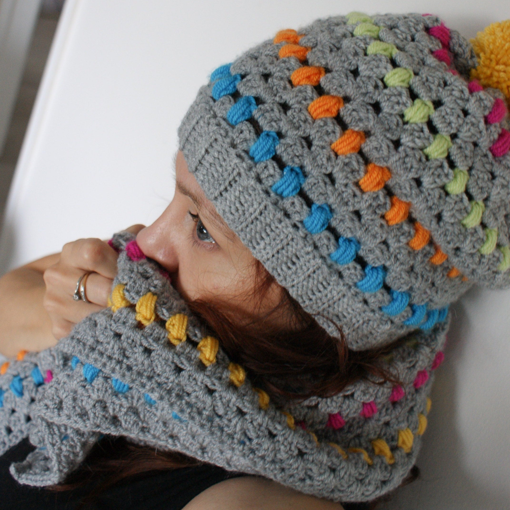 PDF Scarf and Hat Crochet Pattern: DK Granny Dot Pom-pom  display picture 2