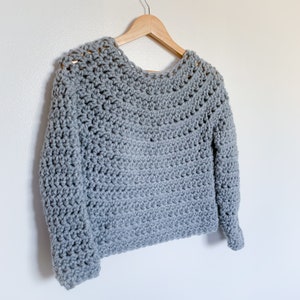 Any Yarn Top Down Crochet Sweater Pattern: Beginner's round yoke crochet jumper can be made with any yarn weight 画像 9