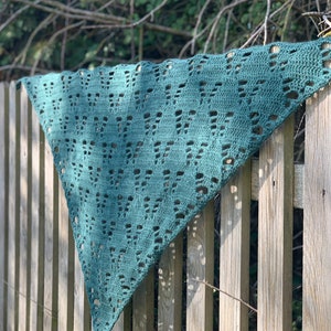 Festive Crochet Shawl Pattern: 'Under the tree' crochet Christmas shawl pattern - Triangle holiday crochet shawl image 4