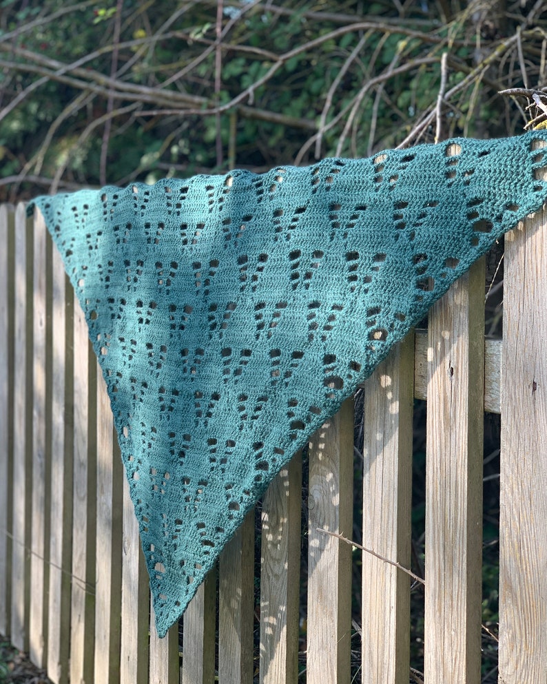 Festive Crochet Shawl Pattern: 'Under the tree' crochet Christmas shawl pattern - Triangle holiday crochet shawl image 4