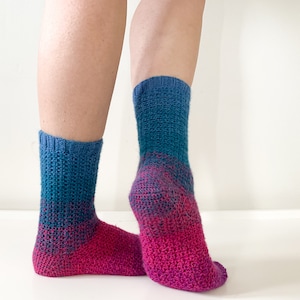Easy toe up crochet sock pattern: Beginner friendly 'Step On Sock in toddler to large adult sizes image 5