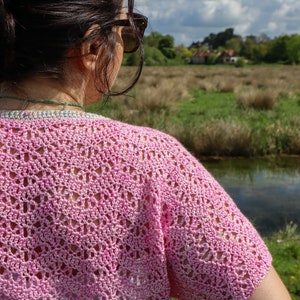 Ripple Crochet Cardigan Pattern: A short sleeved cropped crochet cardigan pattern for festivals and summer evenings image 2