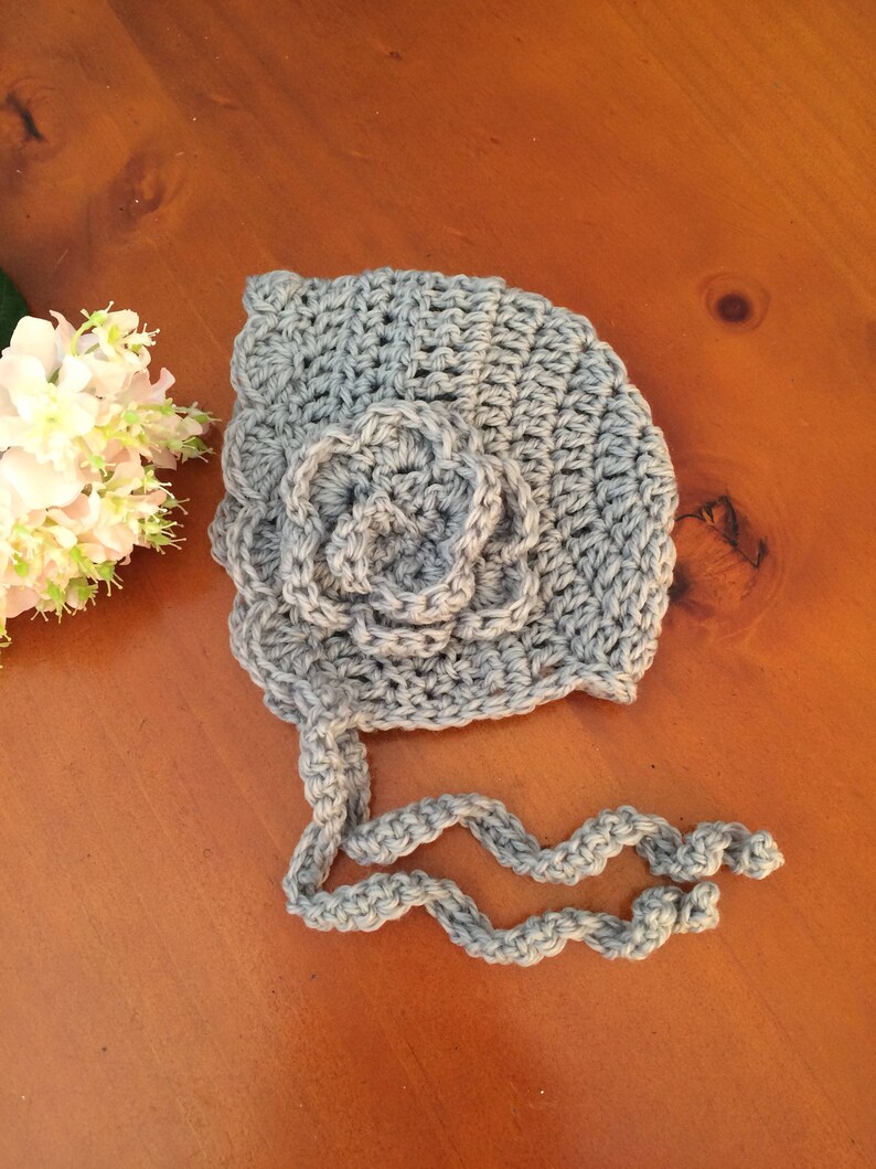 Vintage style crocheted baby bonnet, baby bonnet , handmade baby bonnet. Warm baby hat image 3