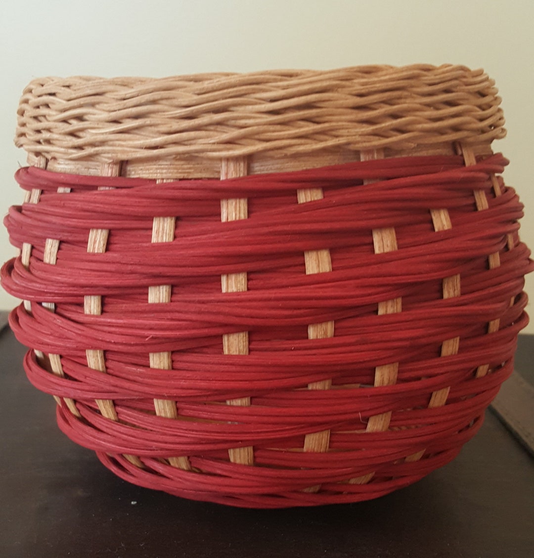 Woven Round Reed Basket, Custom Colors Available - Etsy