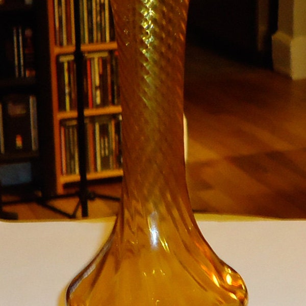 Vintage Yellow Glass Spiral Optic Blown Glass Vase – Possibly Fenton