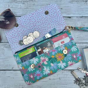 Porte-monnaie avec pochette et bracelet pour femme