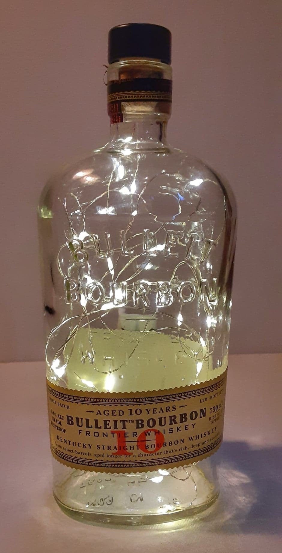 bulleit bourbon gift set with 2 glasses