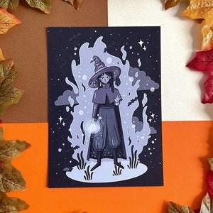 Halloween Hexe Art Print - Dunkle Magie Hexe Mädchen Fantasy Gruseliger Herbst Ästhetischer Illustration Wandkunst - Gruseliger Herbst 150x200 oder Postkarte