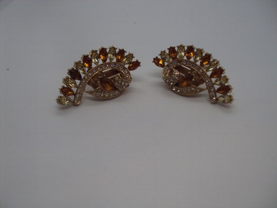 Weisner Clip on Earrings - image 3