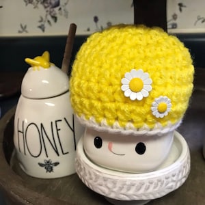 Daisy Marshmallow Mug Hats / Yellow Mug Hat / Tiered Tray Decor / Mug Topper / Spring Decor / Home Decor / Farmhouse Tray Decor