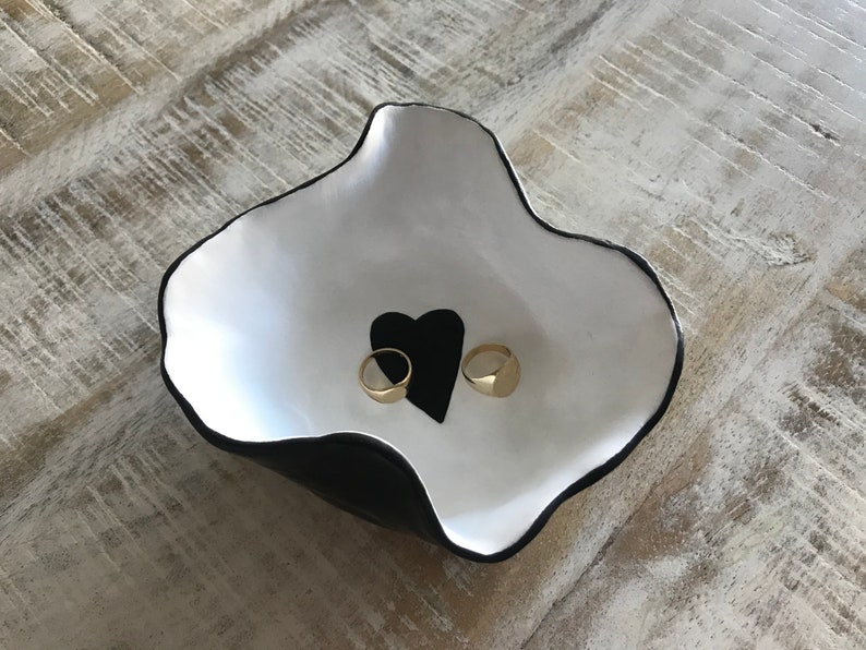 Black And White Jewelry Bowl Treasure Dish With A Heart Classy Dish Pottery Chic Desk Holder Jewelry Holder Black And White Bowl
