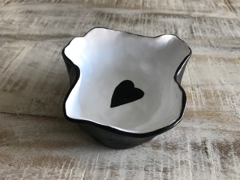 Black And White Jewelry Bowl Treasure Dish With A Heart Classy Dish Pottery Chic Desk Holder Jewelry Holder Black And White Bowl