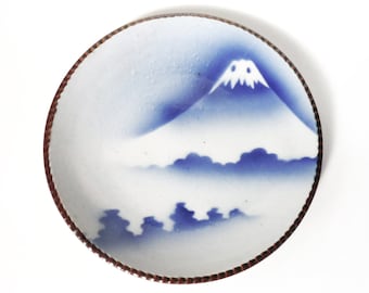 VINTAGE / ANTIQUE JAPAN 1910/1920's , Beautiful Indigo Color " Fujiyama / Mountain Fuji " Plate / Dish , " Fukizumi " Paint Tequnique , Rare