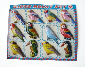 JAPANESE VINTAGE Set of 12 Pretty Colorful Bird Embossed Tin Badge / Brooch , Made in Japan , New Old Store Stock , Display Card