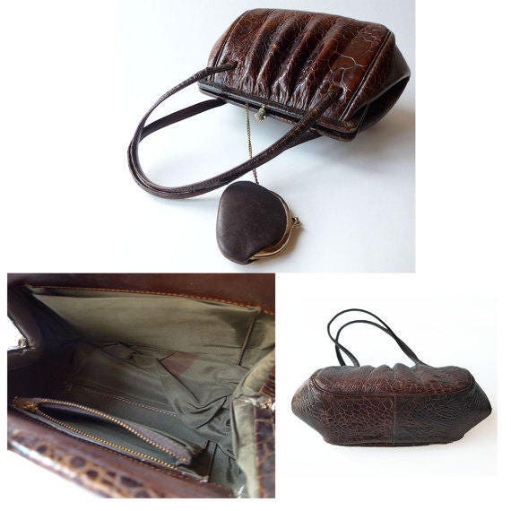 VINTAGE 1960's Beautiful Genuine Skin / Leather Handbag