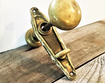 cool door knobs cool kitchen antique metal brass door knobs with spindle and one art deco plate rustic hardware knobs etsy cool door knobs cool kitchen antique metal brass door knobs with spindle and one art deco plate rustic hardware knobs etsy
