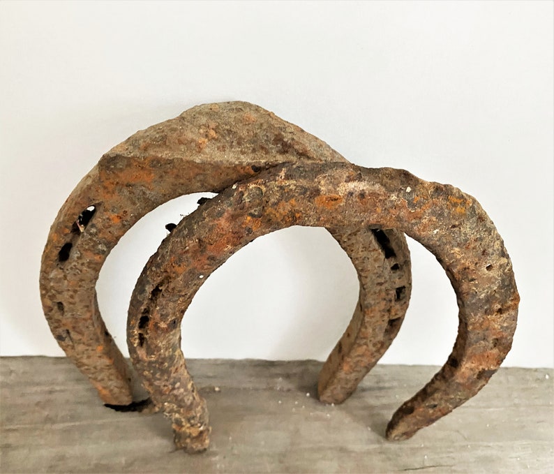 Pair Rusty Old Horseshoes Horseshoe Rustic Decor Etsy