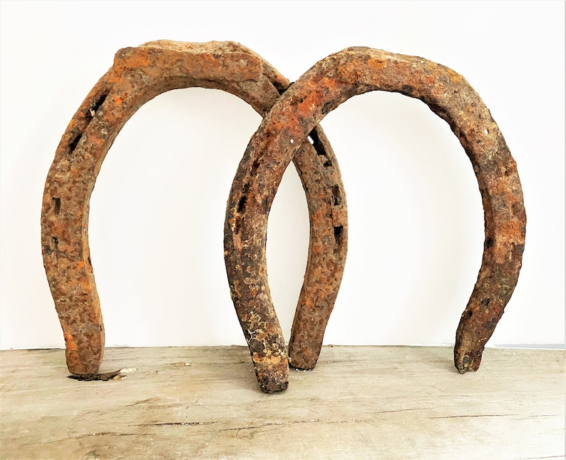 Pair Rusty Old Horseshoes Horseshoe Rustic Decor Etsy