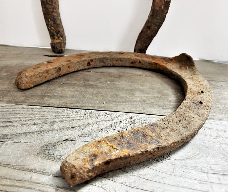 Pair Rusty Old Horseshoes Horseshoe Rustic Decor Etsy