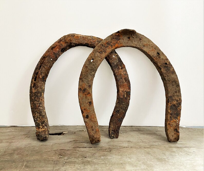 Pair Rusty Old Horseshoes Horseshoe Rustic Decor Etsy